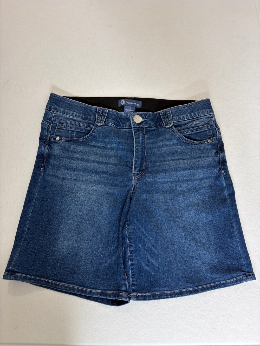 Democracy Ab solution Shorts, size 12